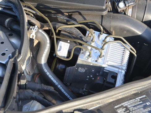 Used 2005 Mercedes-Benz E 320 CDI Sedan image 10