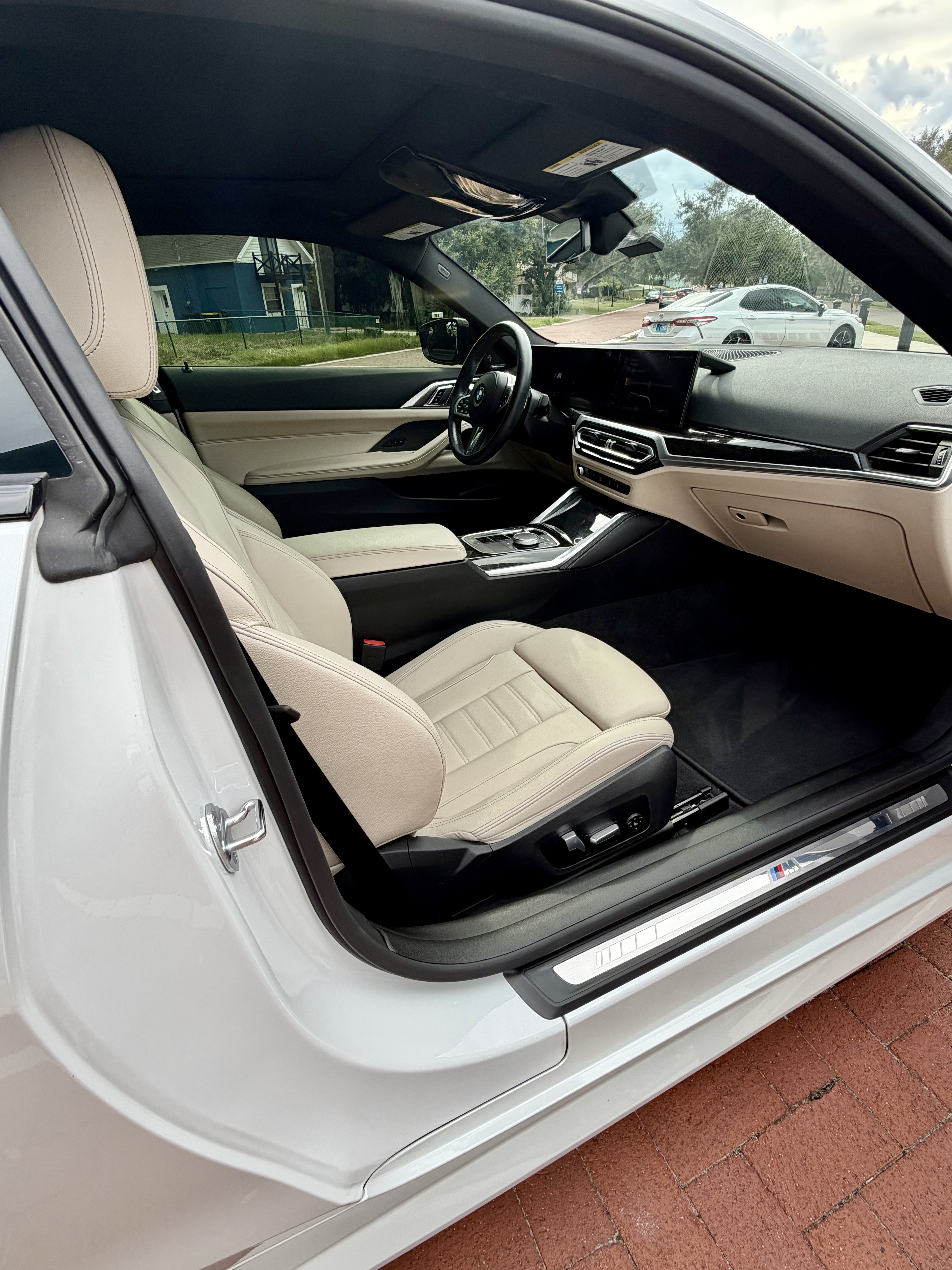 Used 2024 BMW M440i Coupe RWD image 14