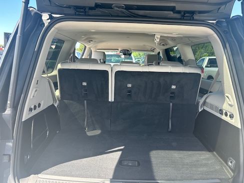 Used 2023 Jeep Wagoneer Series III w/ Premium Group I image 8