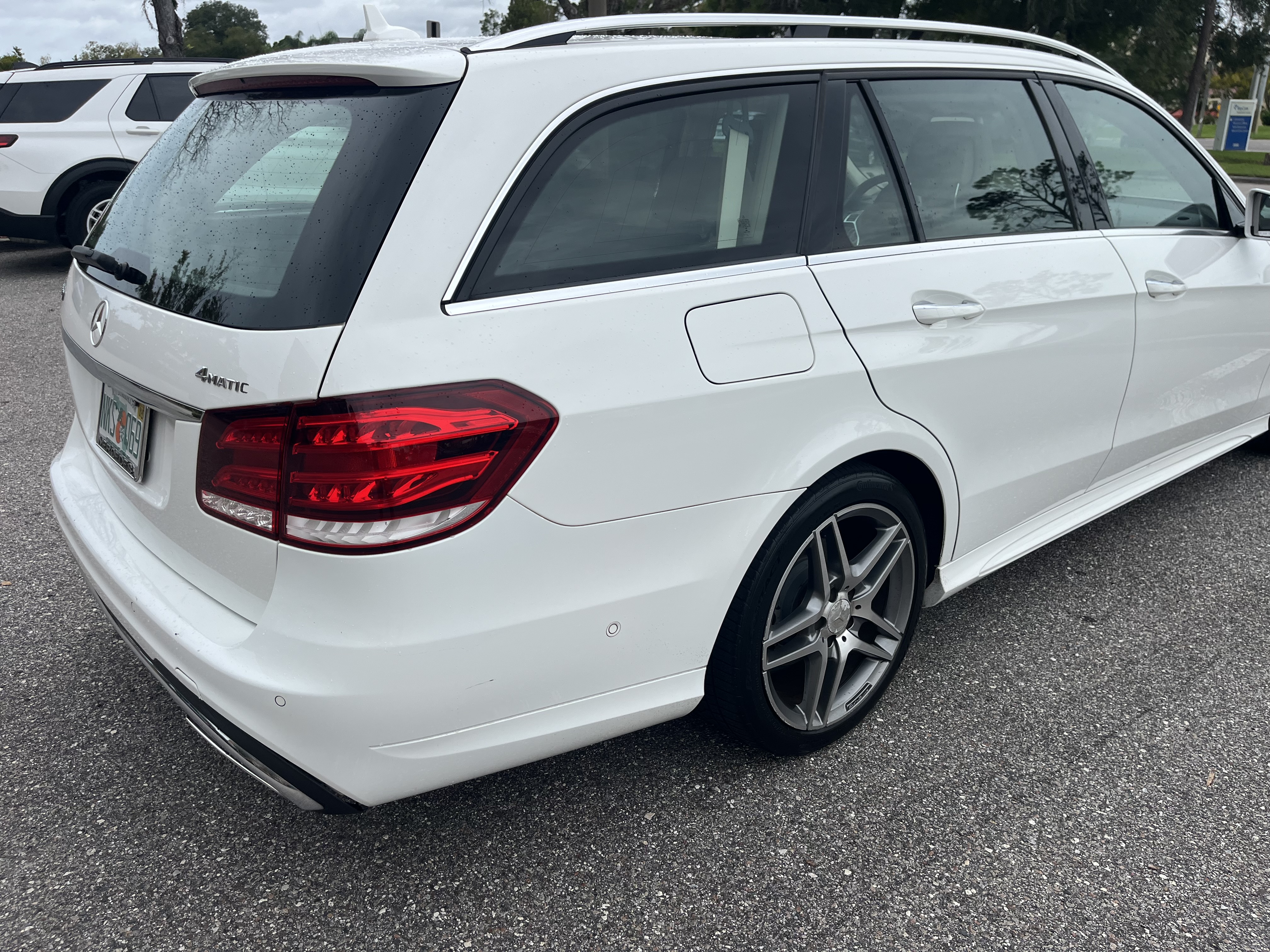 Used 2014 Mercedes-Benz E 350 4MATIC Wagon image 12