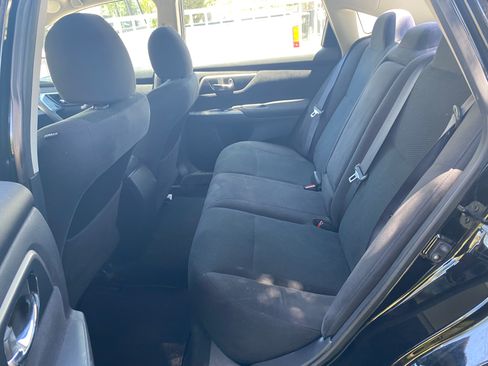 Used 2014 Nissan Altima 2.5 S FWD image 6