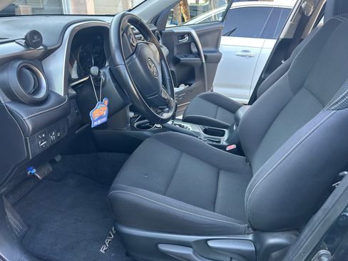 Used 2017 Toyota RAV4 XLE w/ Carpet Mat Package FWD image 13
