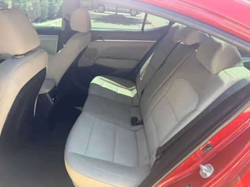 Used 2018 Hyundai Elantra SEL FWD image 6