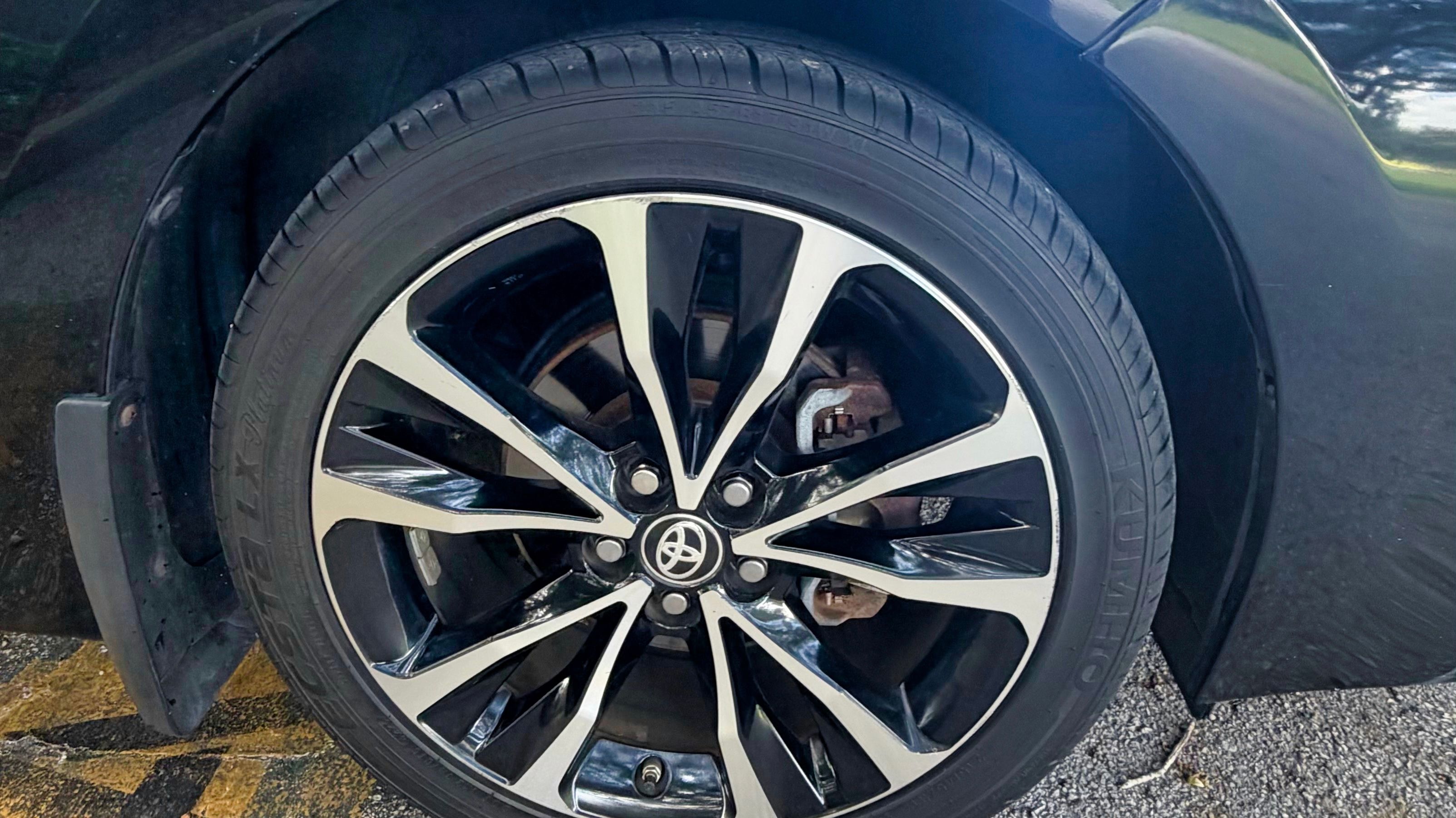 Used 2017 Toyota Corolla XSE w/ Carpet Mat Package (TMS) FWD image 17