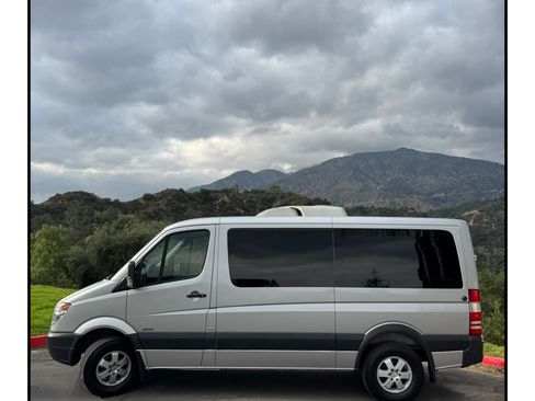 Used 2012 Mercedes-Benz Sprinter 2500 image 1