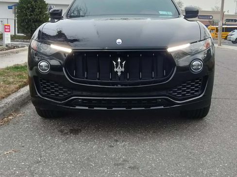 Used 2018 Maserati Levante S GranSport image 6