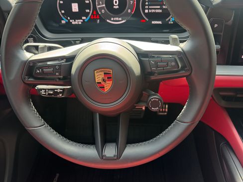 Used 2025 Porsche Cayenne S image 14