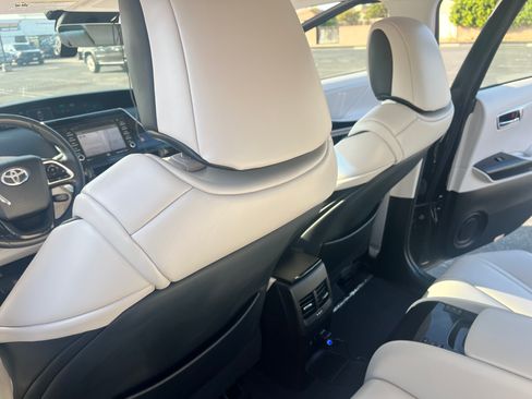 Used 2019 Toyota Mirai image 13