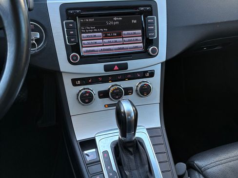 Used 2013 Volkswagen CC Sport FWD image 16