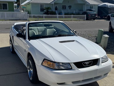 Used 1999 Ford Mustang GT RWD image 12