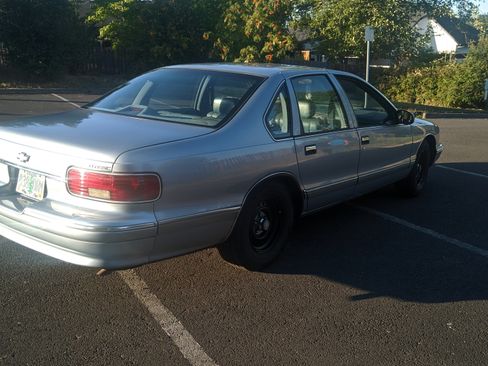 Used 1995 Chevrolet Impala Sedan image 17