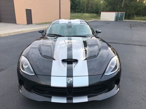 Used 2017 Dodge Viper GTC w/ Ceramic Blue Interior Package image 4