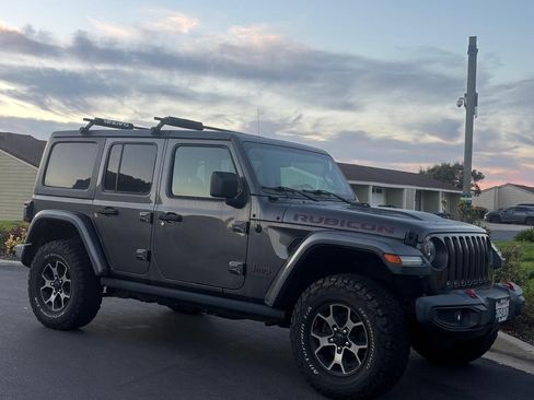 Used 2018 Jeep Wrangler Unlimited Rubicon image 1