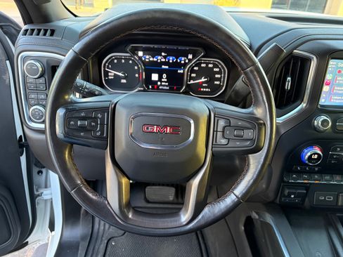 Used 2021 GMC Sierra 1500 AT4 w/ AT4 Premium Package AWD/4WD image 9