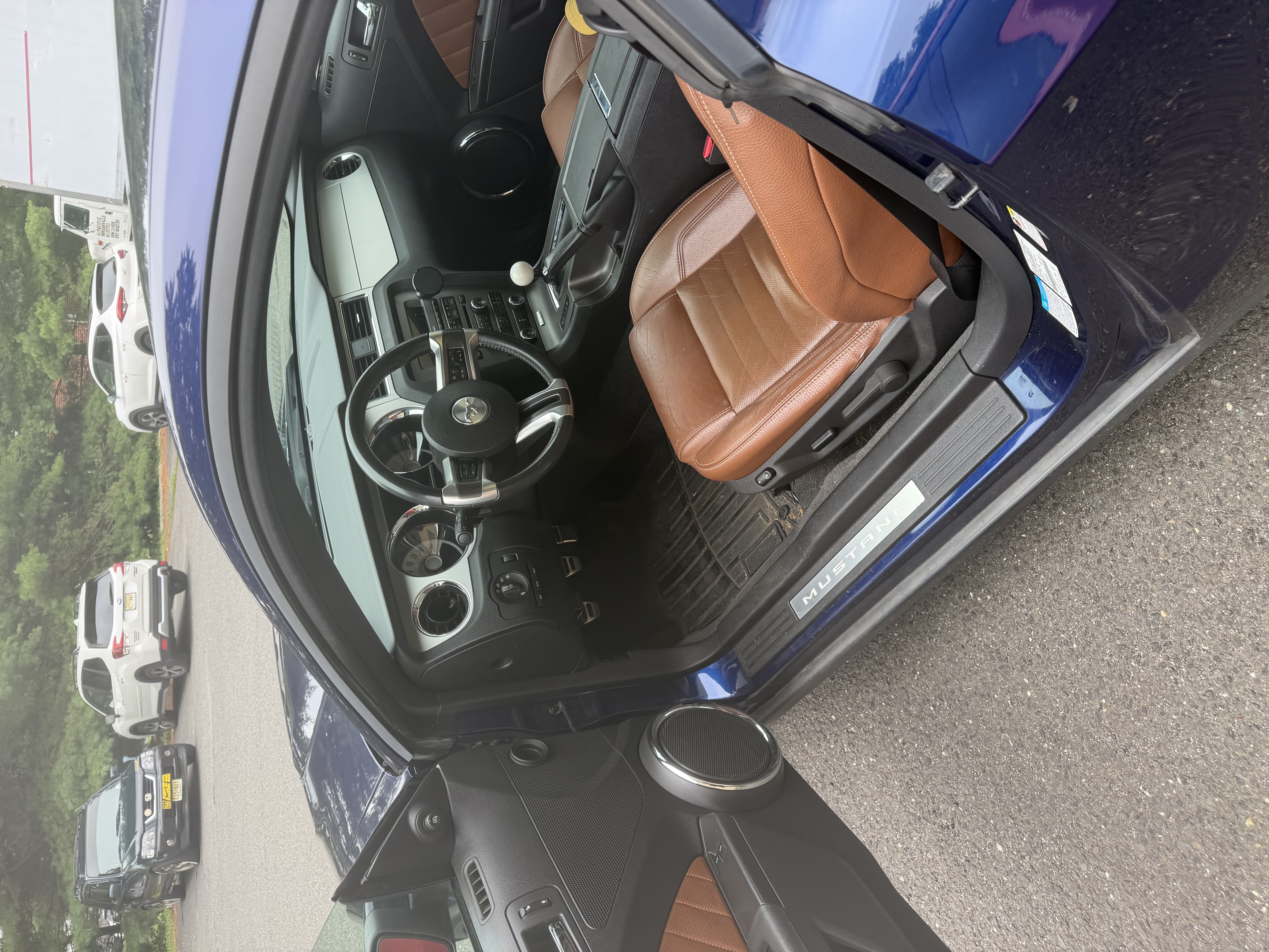 Used 2012 Ford Mustang GT Premium w/ Brembo Brake Pkg RWD image 6