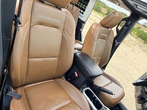 Used 2022 Jeep Wrangler Unlimited Rubicon 4xe w/ Cold Weather Group image 32