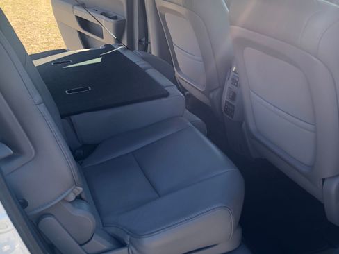 Used 2014 Honda Pilot Touring image 11