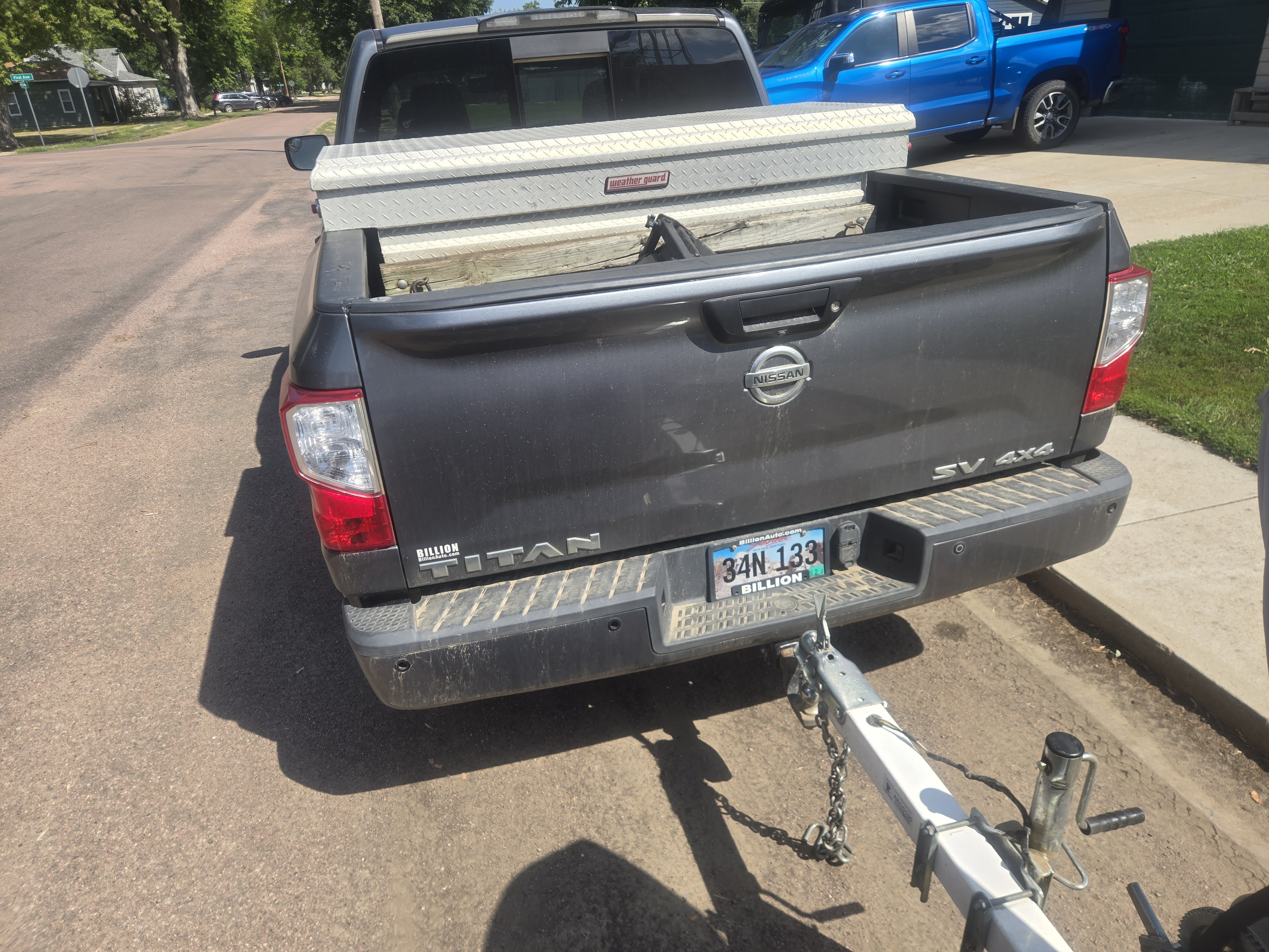 Used 2017 Nissan Titan SV AWD/4WD image 5