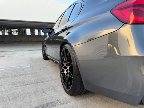 Used 2018 BMW M3 RWD image 21