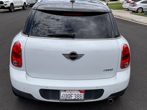 Used 2012 MINI Cooper Countryman FWD image 8