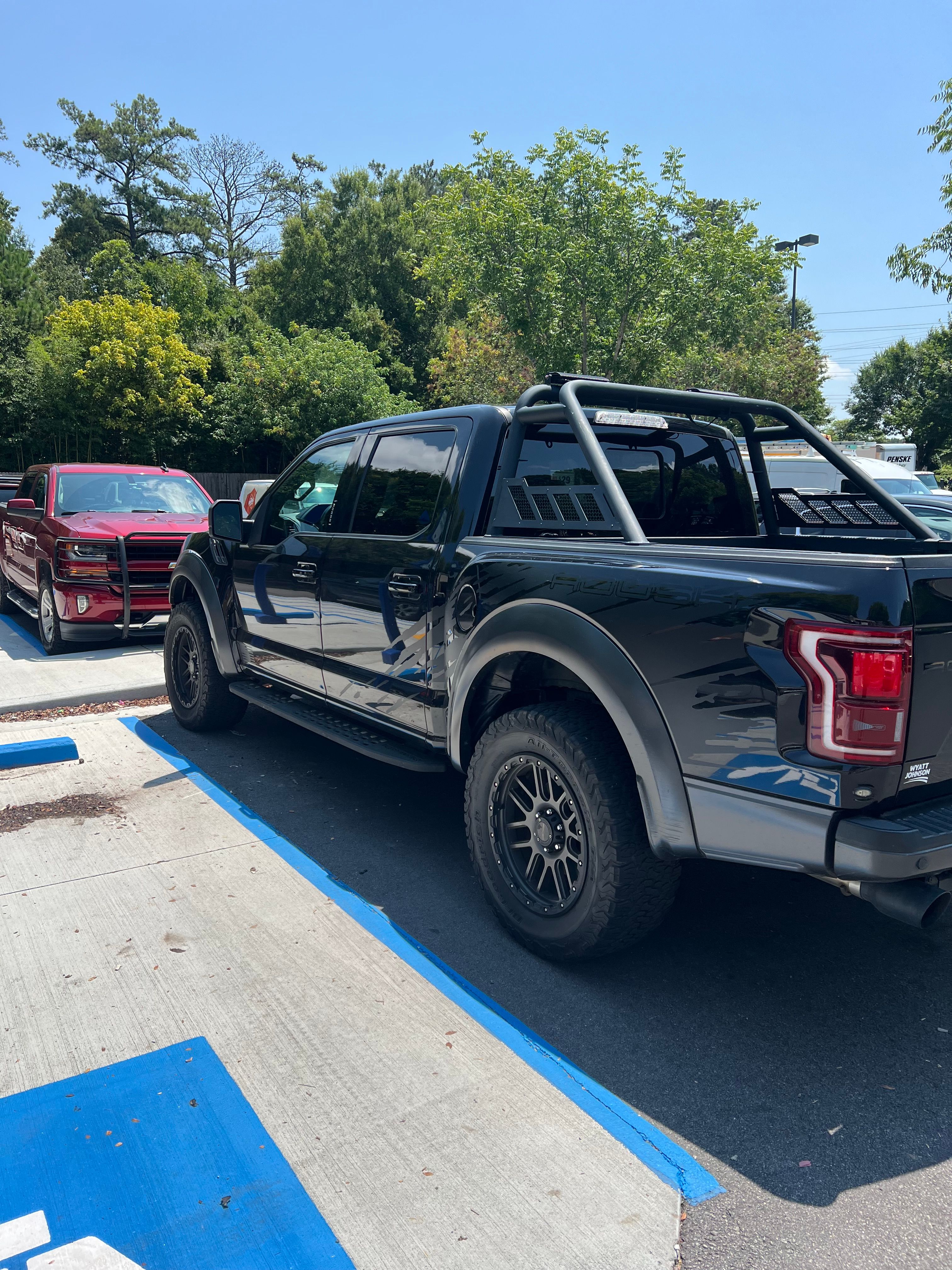 Used 2019 Ford F150 Raptor w/ Equipment Group 802A Luxury AWD/4WD image 6