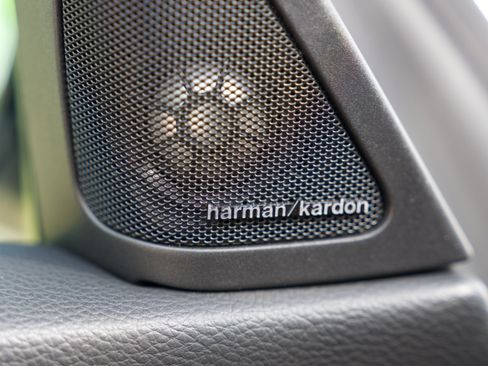 Used 2011 BMW 328i Convertible image 19