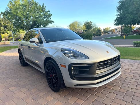 Used 2022 Porsche Macan GTS image 2
