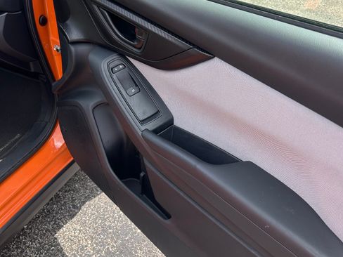 Used 2019 Subaru Crosstrek 2.0i Premium AWD/4WD image 9
