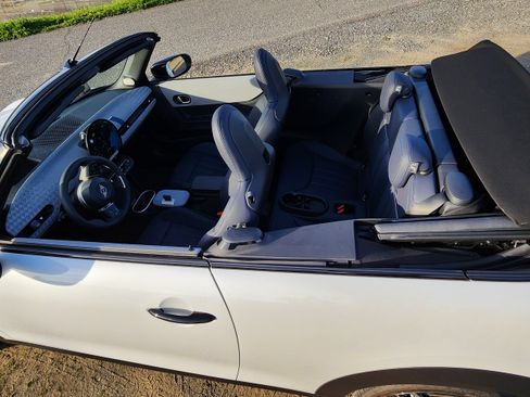 Used 2025 MINI Cooper S image 8