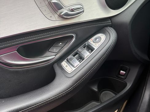 Used 2016 Mercedes-Benz C 300 Sedan image 22