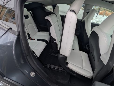 Used 2023 Tesla Model Y Long Range image 5