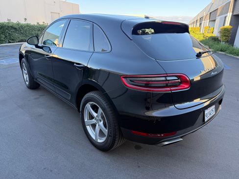Used 2018 Porsche Macan Sport Edition AWD/4WD image 12