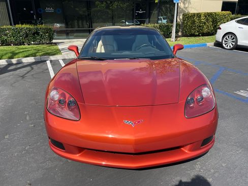 Used 2005 Chevrolet Corvette Coupe w/ Preferred Equipment Group image 2