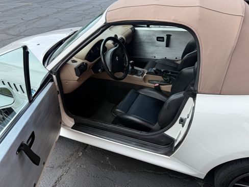 Used 2001 BMW Z3 3.0i RWD image 23