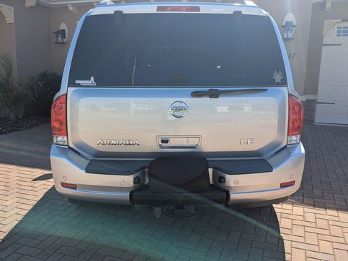 Used 2008 Nissan Armada LE w/ Preferred Pkg image 5