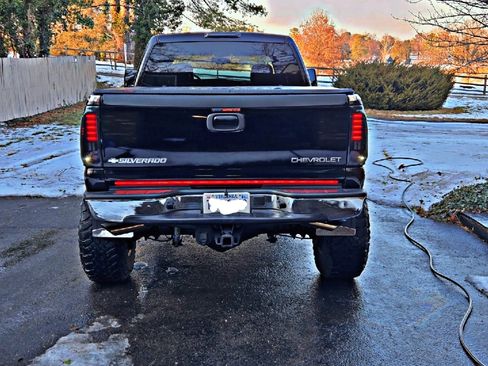 Used 2003 Chevrolet Silverado 2500 LT image 2