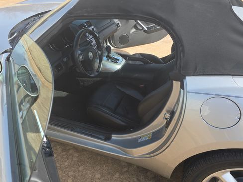 Used 2009 Saturn Sky w/ Premium Trim Package image 14