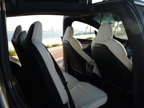 Used 2020 Tesla Model X AWD/4WD image 8