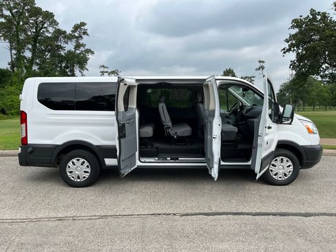 Used 2016 Ford Transit 350 XLT RWD image 20