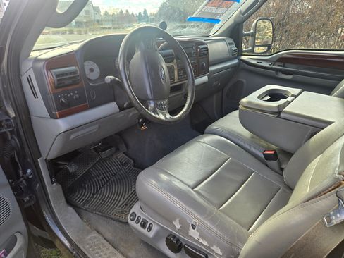 Used 2005 Ford F250 Lariat image 6