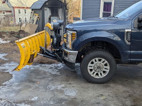 Used 2019 Ford F250 XLT w/ XLT Value Package image 6