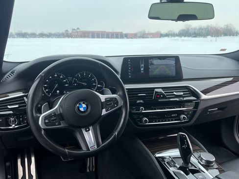Used 2018 BMW 540i xDrive w/ M Sport Package image 11