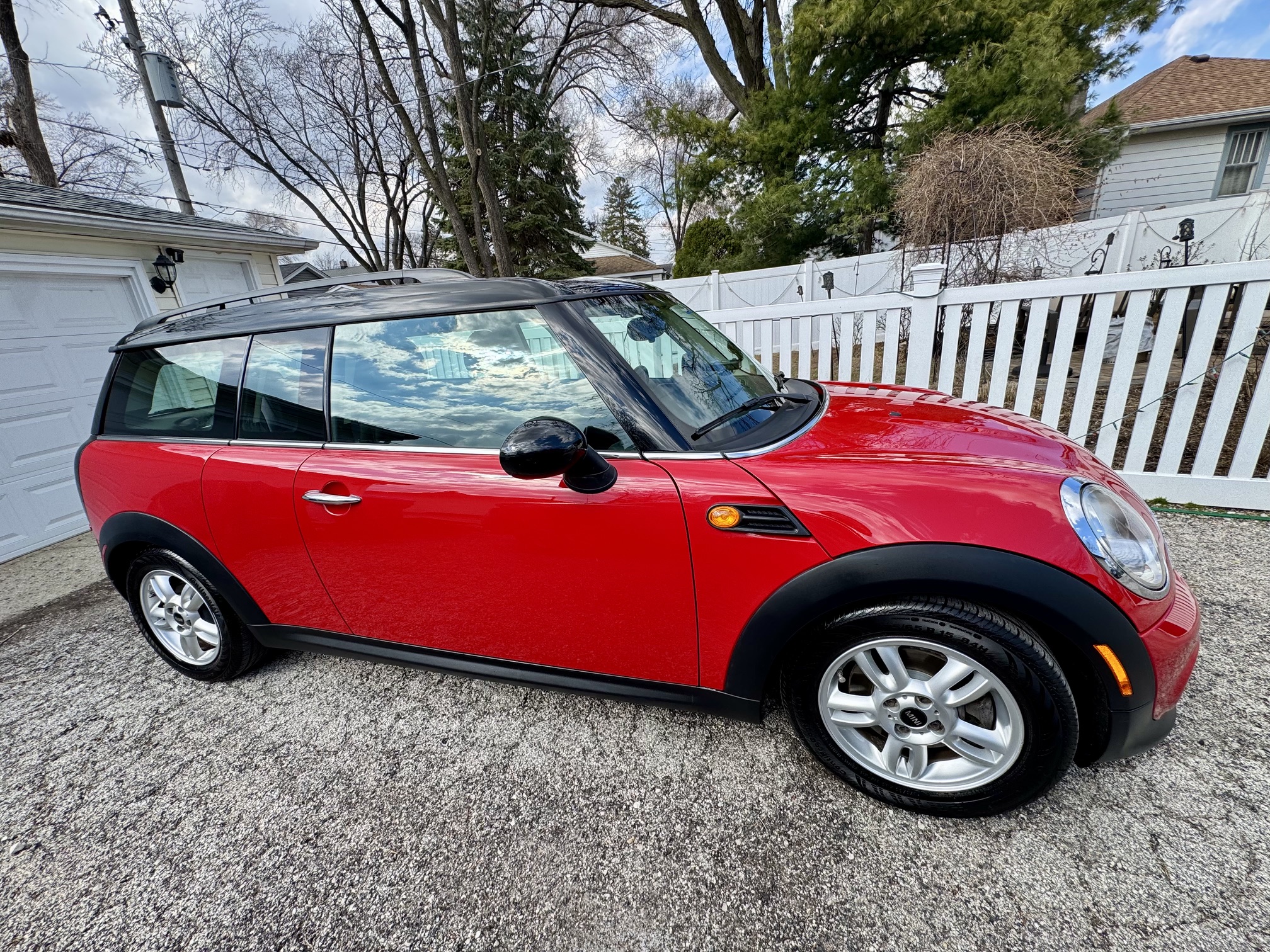 Used 2013 MINI Cooper Clubman FWD image 4