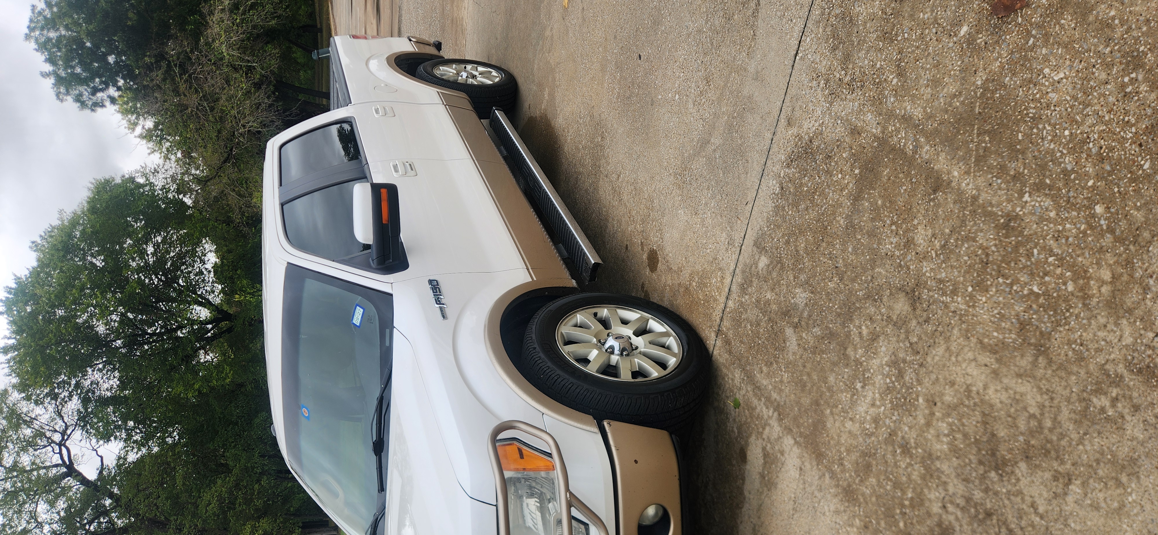 Used 2012 Ford F150 Lariat w/ Lariat Plus Pkg RWD image 8