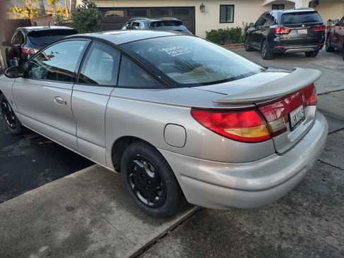 Used 1999 Saturn S-Series SC2 image 4
