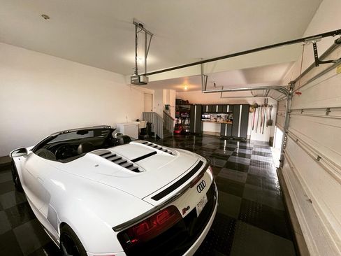 Used 2011 Audi R8 V10 AWD/4WD image 5