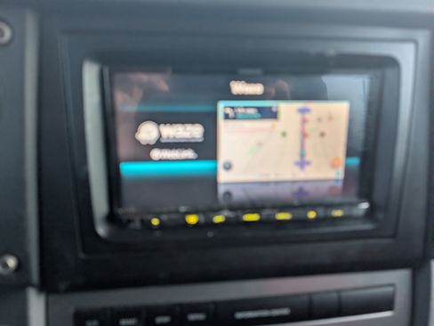 Used 2007 Jeep Commander Sport image 14