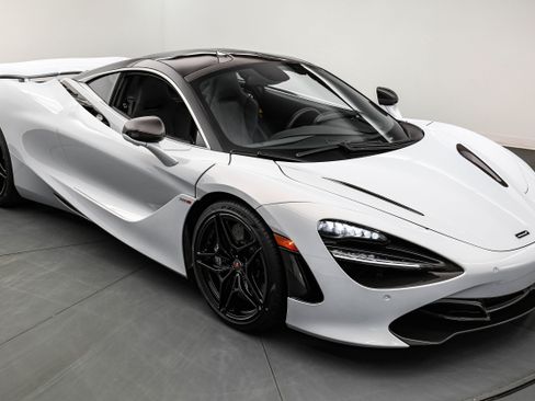 Used 2018 McLaren 720S Luxury RWD image 1