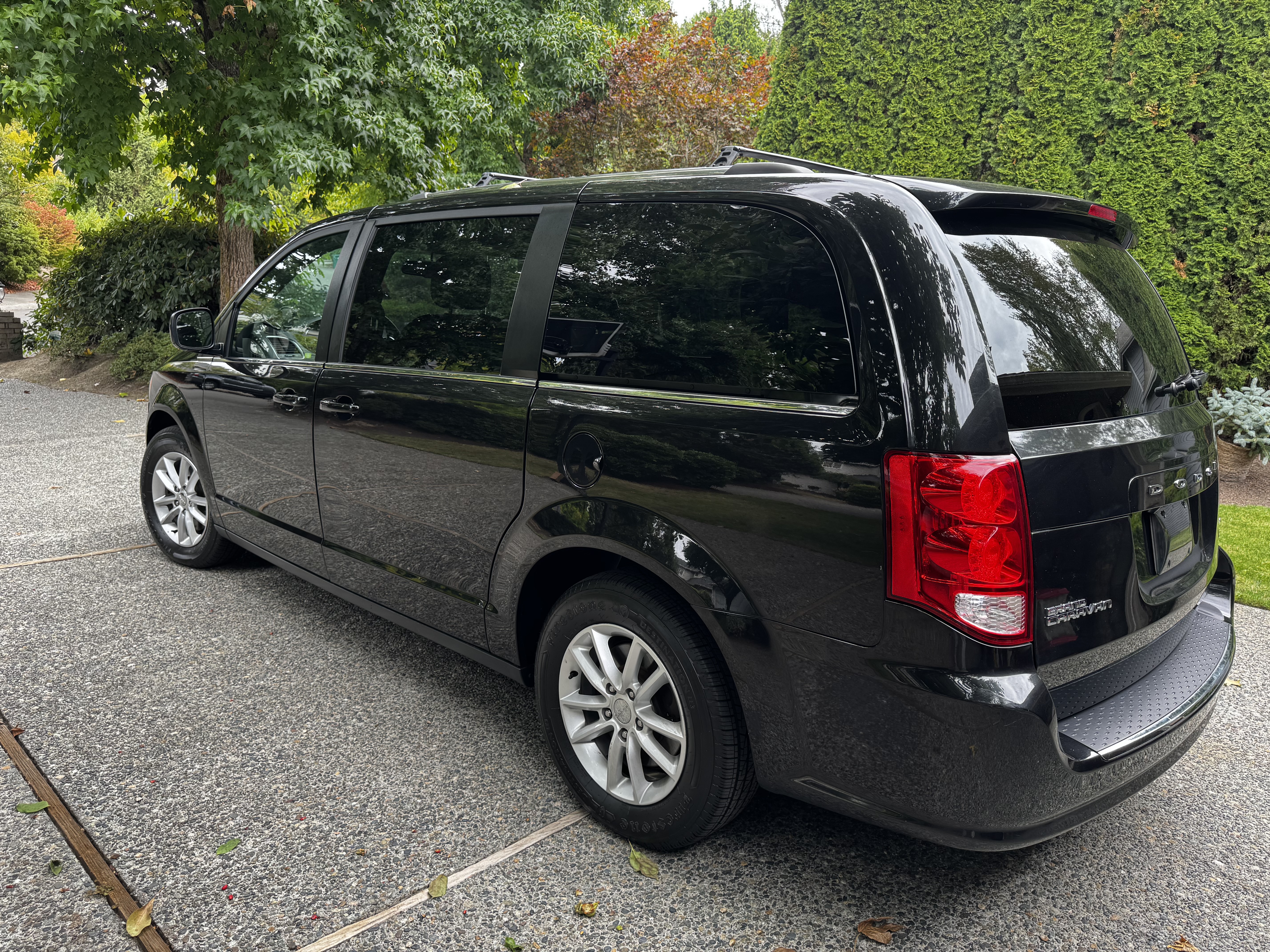 Used 2018 Dodge Grand Caravan SXT FWD image 6