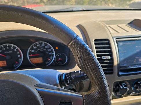 Used 2005 Nissan Pathfinder SE image 5